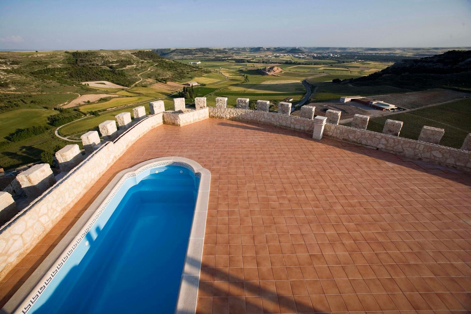 Residencia Real Del Castillo De Curiel Curiel de Duero Exterior photo