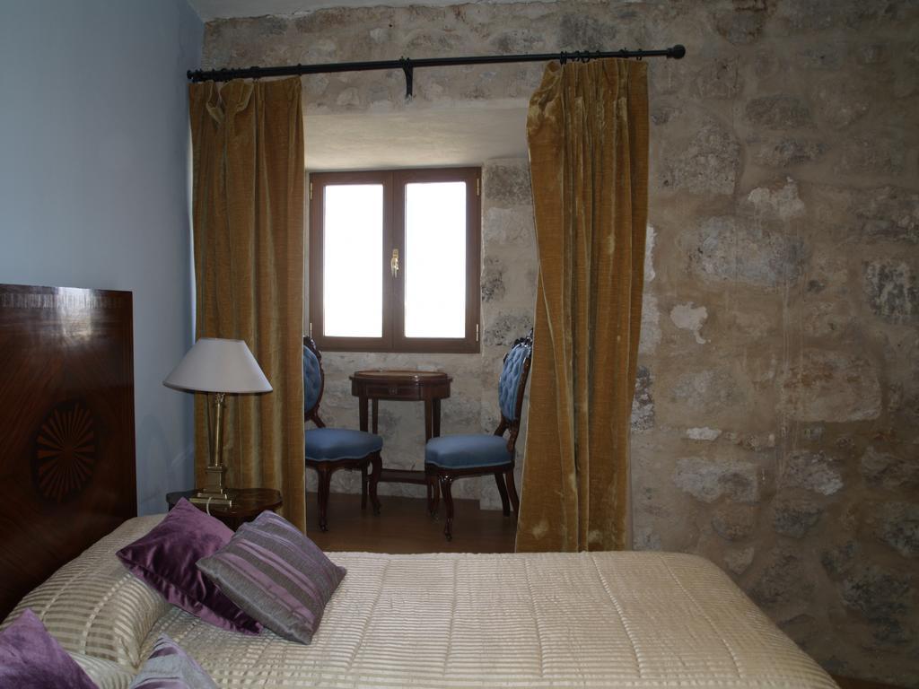 Residencia Real Del Castillo De Curiel Curiel de Duero Exterior photo